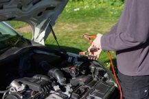 Les accessoires utiles à utiliser avec votre chargeur de batterie pour voiture